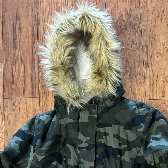 Camo Winter Coat - Picture 9 of 11